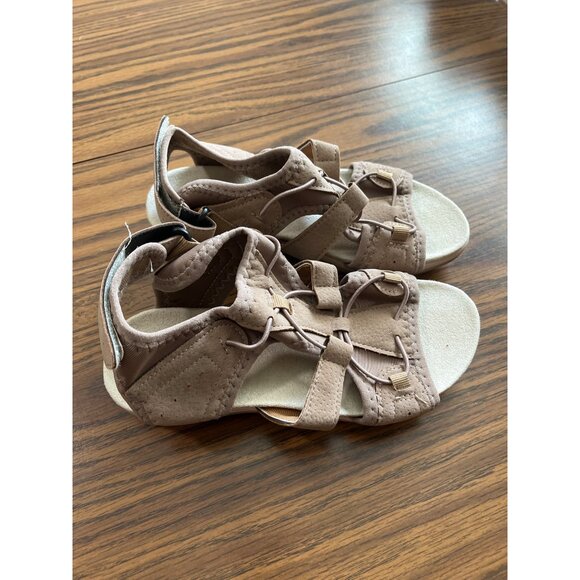 Tan slip on Velcro sandals U.S. size 4.5, EU size 35 - Picture 2 of 7